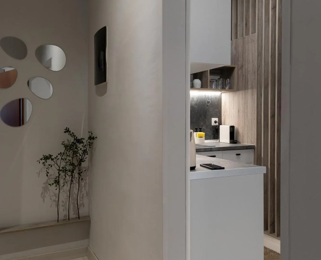 Homevision - Urban Hub Θεσσαλονίκη 0*,